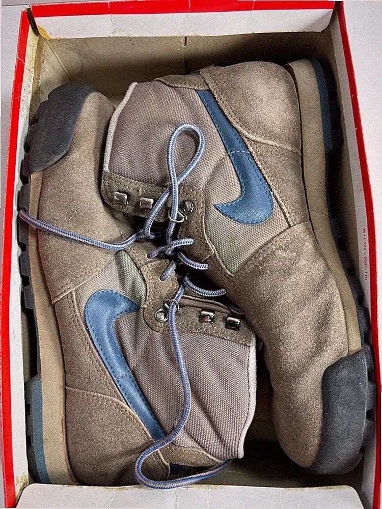 1988 Rare Nike ACG Approach 9.5 Boots 80s Climbing Hiking Shoes BRN 861101TH