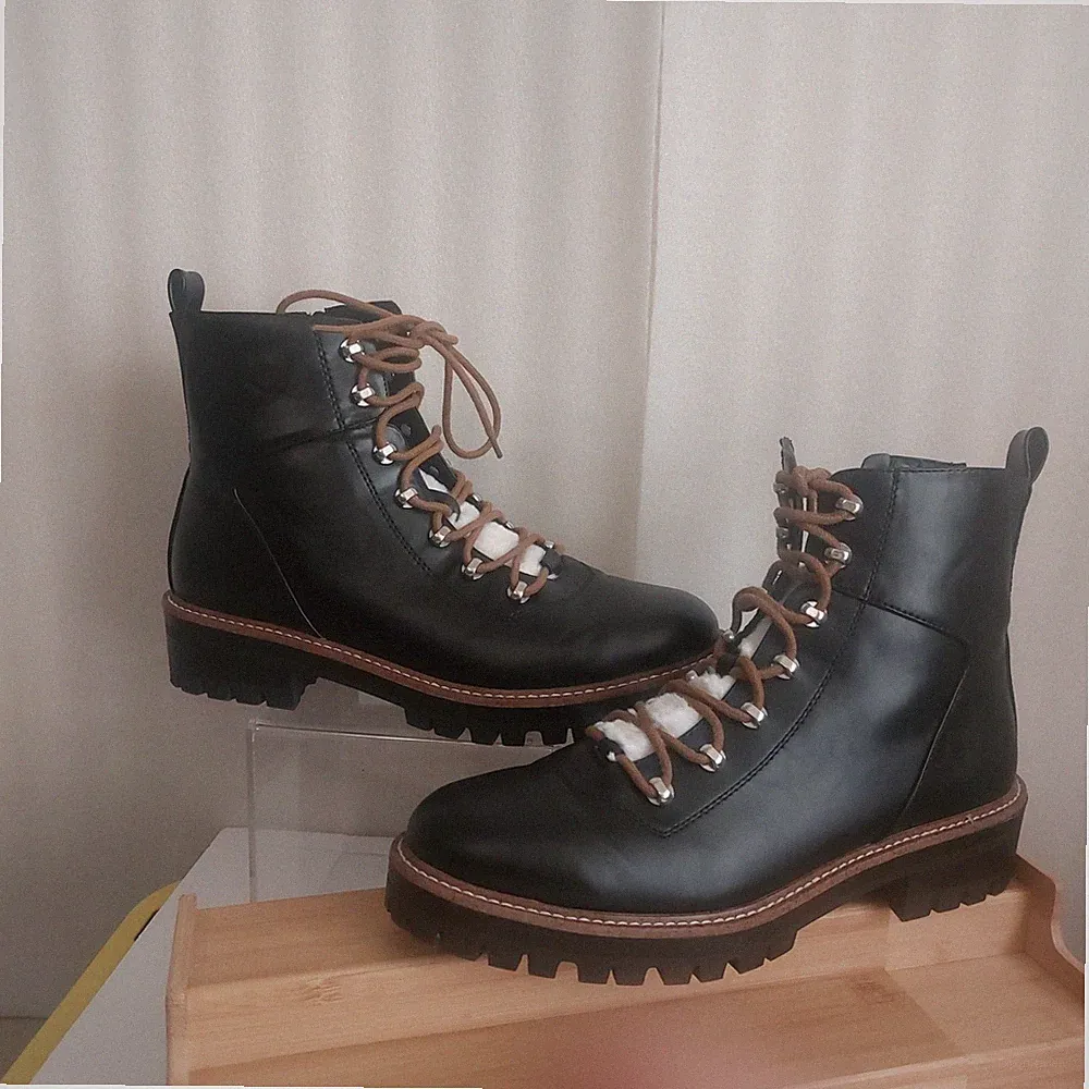 A New Day Women's Black Leighton Sherpa Tongue Hiking-Boots Size 11