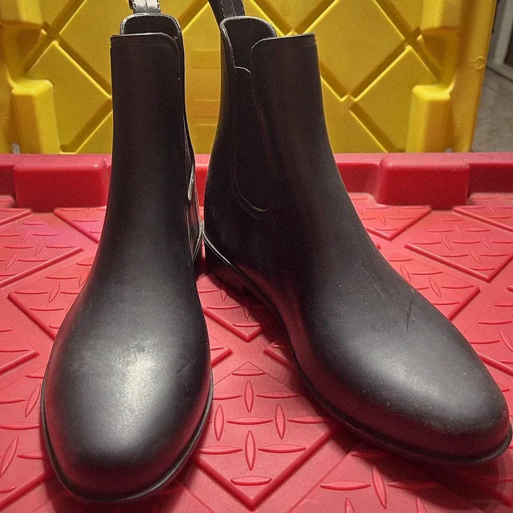 A New Day Women's Chelsea Black Pull On Flats Rain Boots Size 8 Waterproof