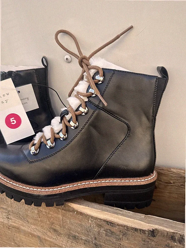 Heel Type Hiking Boots