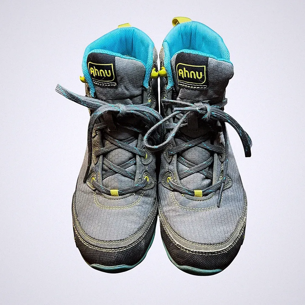 Ahnu Boots Womens Size 7.5 Gray Leather Waterproof Ankle Vibram Hiking Snow