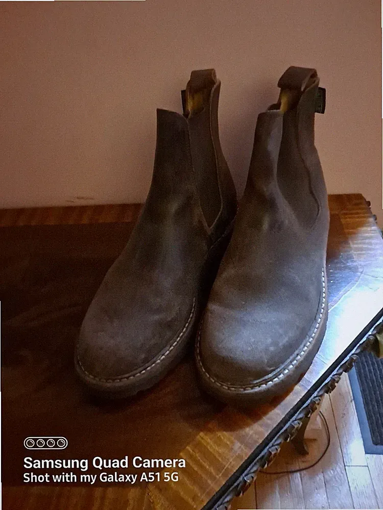 AIGLE nubuk chelsea tan boots women's US 7.5-8