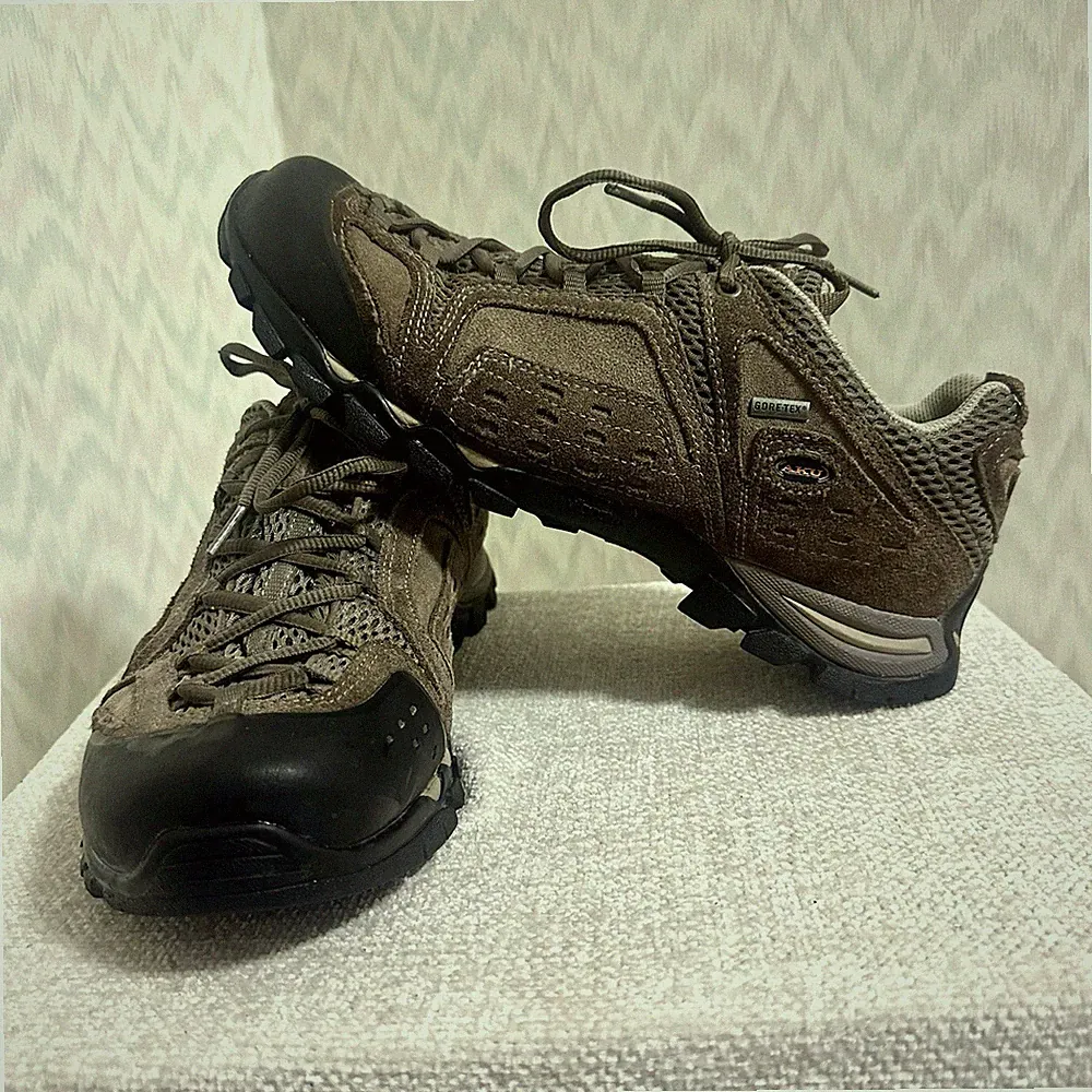 AKU Gore Tex Hiking Shoes Mens 10 Brown Vibram Trail Waterproof Outdoor EU 44
