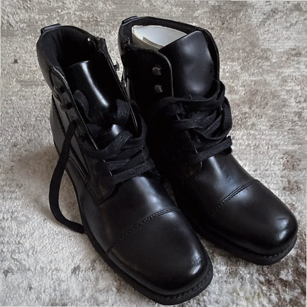 ALANI Men's Black Combat Lace Up Zip Boots Round Toe PU Textile Size 9.5