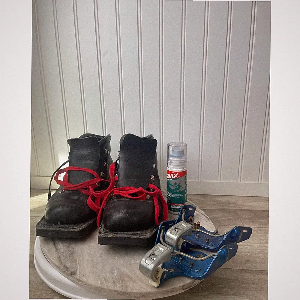 Alfa VTG Cross Country Ski Boots 3 Pin Rottefella Bindings Swix Size 38 US W7.5
