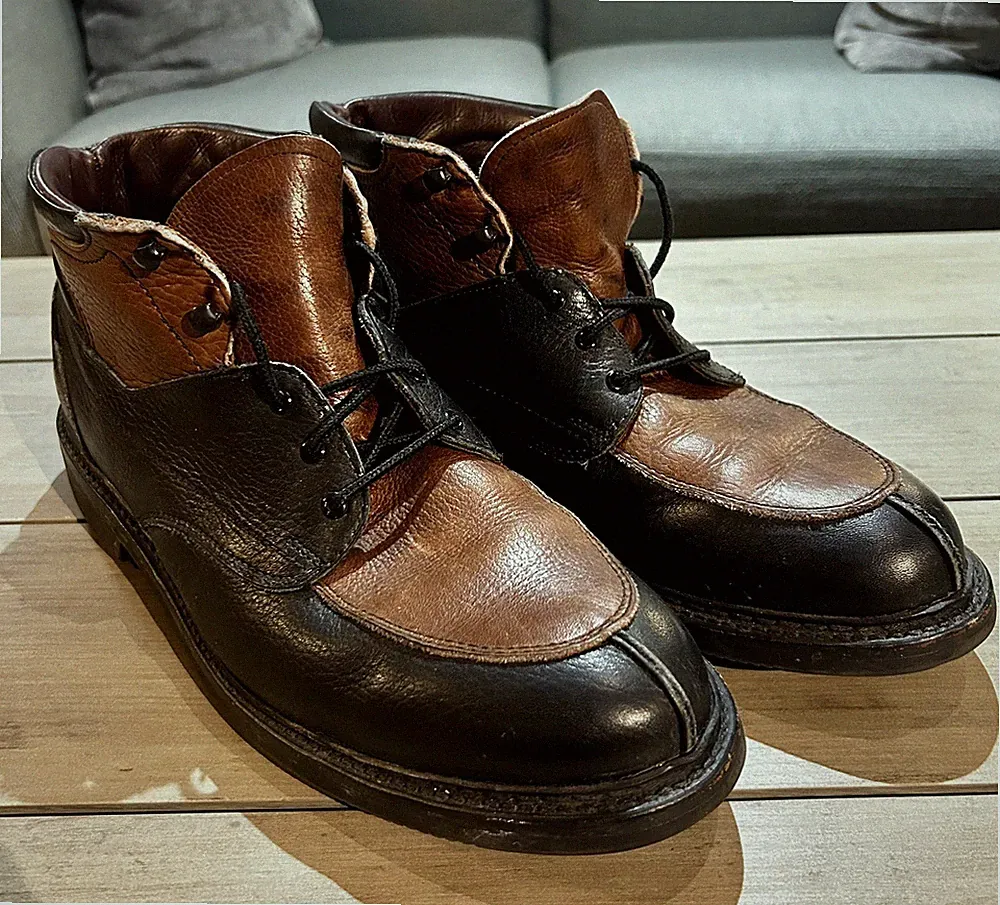 ALLEN EDMONDS, BLACK & BROWN LEATHER CHUKKA BOOTS, SIZE 10 1/2 D