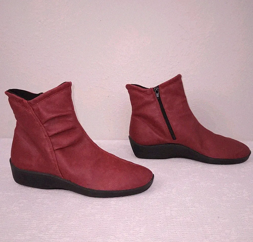 Arcopedico L19 Ankle Boots Women's EU 40 US 9 Cherry Red Vegan Zip Booties
