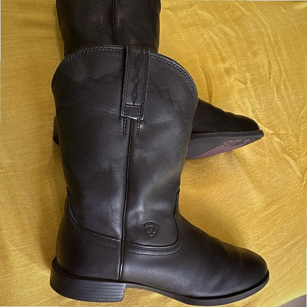 Ariat Black Leather Western Equestrian Boots Men's US 10.5D MPN 100023240