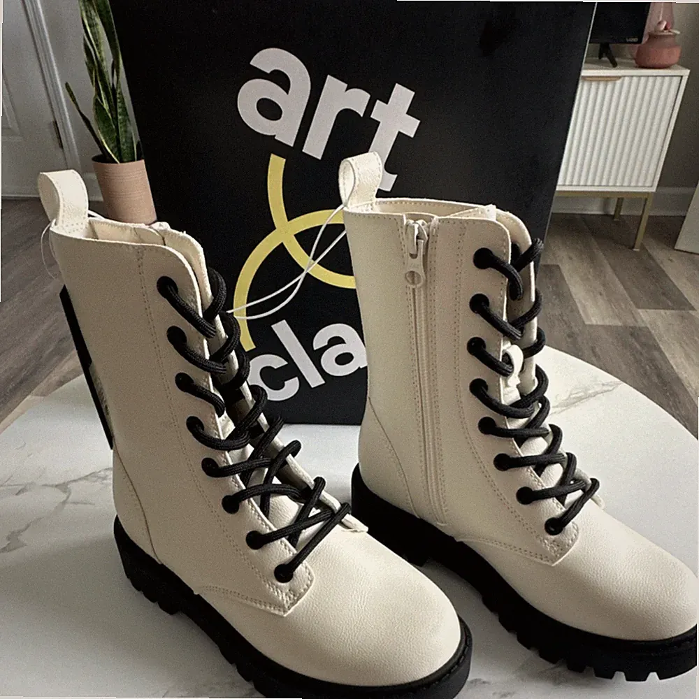 art class Unisex Kids Ivory Combat Boots Size 13 Man Made Non-Slip
