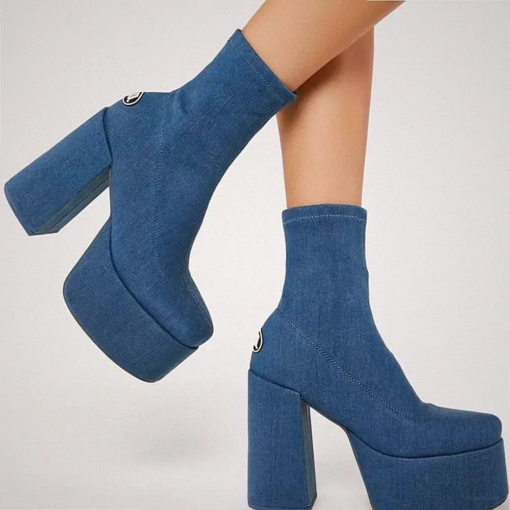 AZALEA WANG "Runway Rebel" Size: 10 Denim Blue Platform Boots with Chunky Heel