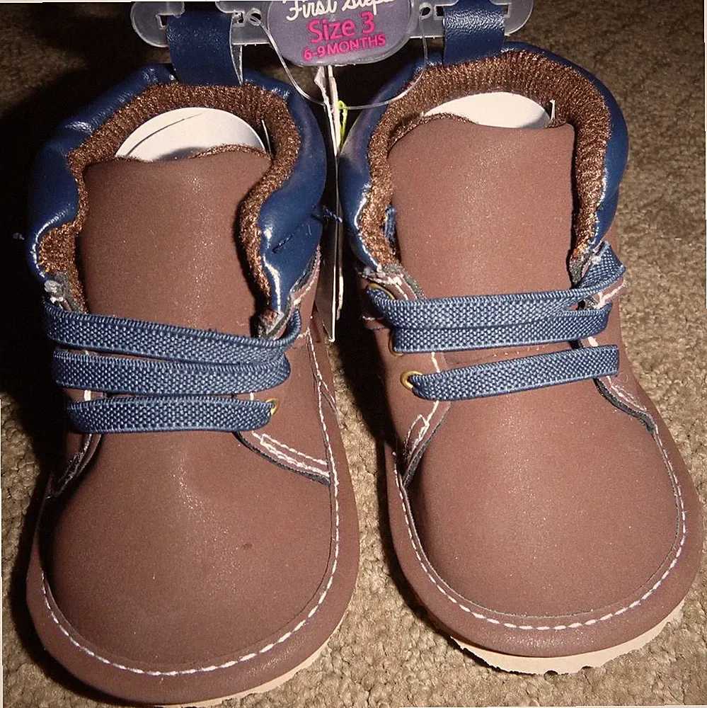 Baby Boys First Steps Faux Hiking Boots Booties Size 9/12 months Brown Navy NWT