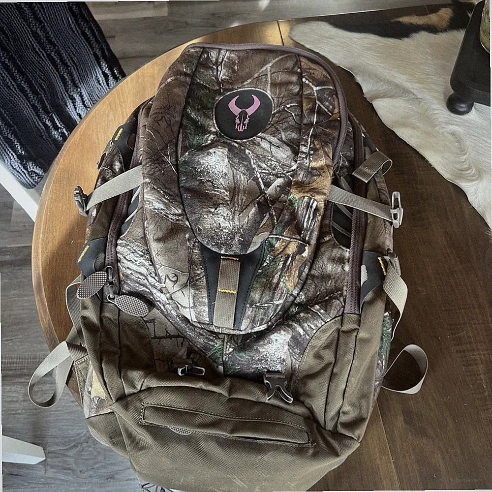 Badlands Kali Realtree Camouflage Pink Women’s Hunting Backpack Rifle/Bow Boot