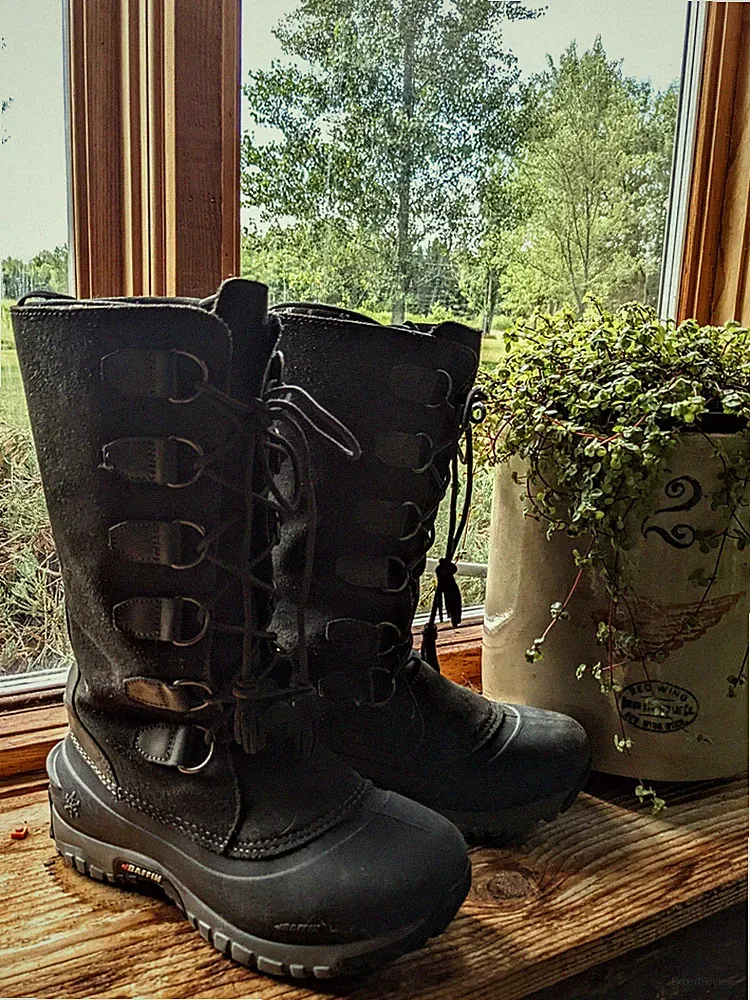BAFFIN Coco WATERPROOF Hike INSULATED Leather SNOW Shoe WINTER BOOT Women size 7