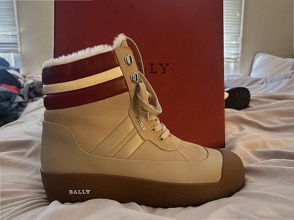 Bally Beige Red Striped Ankle Snow Boots Faux Fur Lined Lace Up Men's Leather