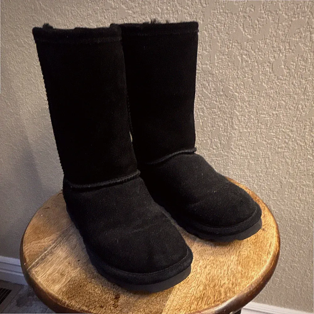 Bearpaw Black Suede Mid-Calf Winter Boots Women's Faux Fur Lined Pull On Size 6