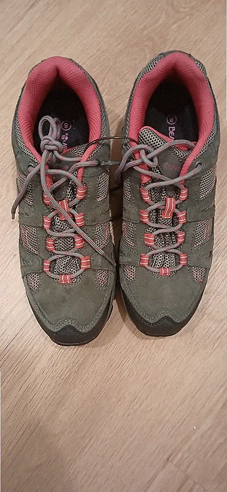 BEARPAW WATERPROOF WOMEN'S HIKING SHOES SIZE 8 U13U013A-6