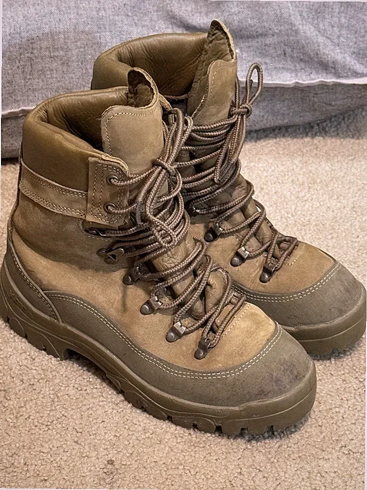 Belleville MCB 950 Gore-Tex Men’s Size 8 Mountain Combat Hiking Boots Vibram USA