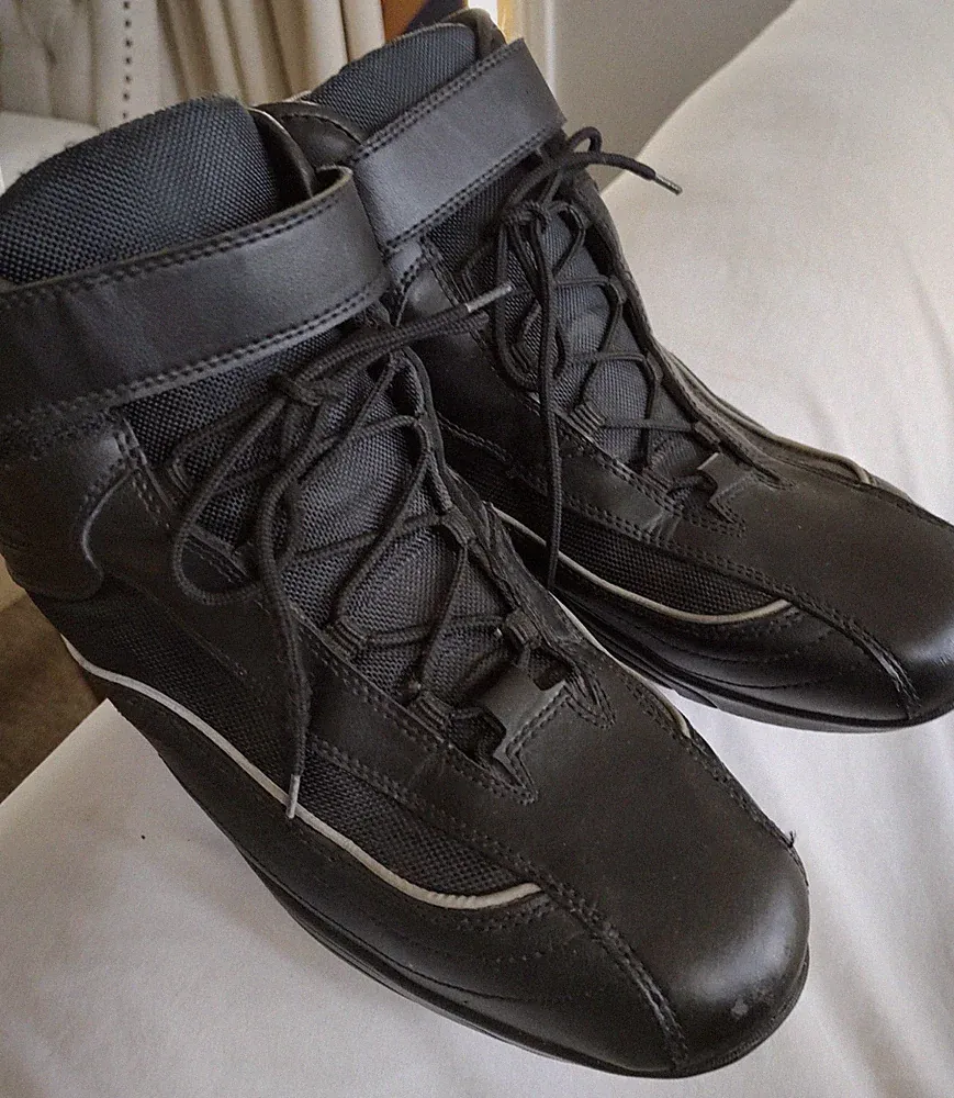 BILT MENS BLACK LEATHER ANKLE MOTORCYCLE BOOTS, SIZE 13D