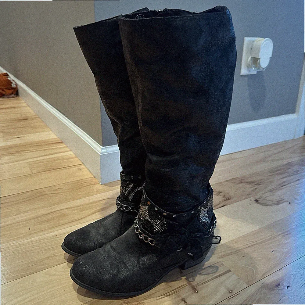 Black Knee High Biker Boots Chain Bow Studded Accents Argyle Pattern Women