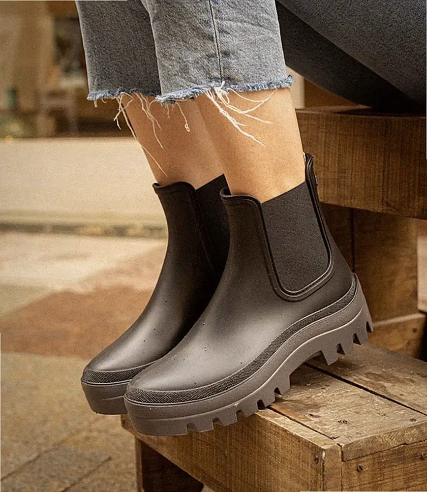 Black Waterproof Slip Resistant Rubber Ankle Rain Boots Pull Tab Stretch Women.