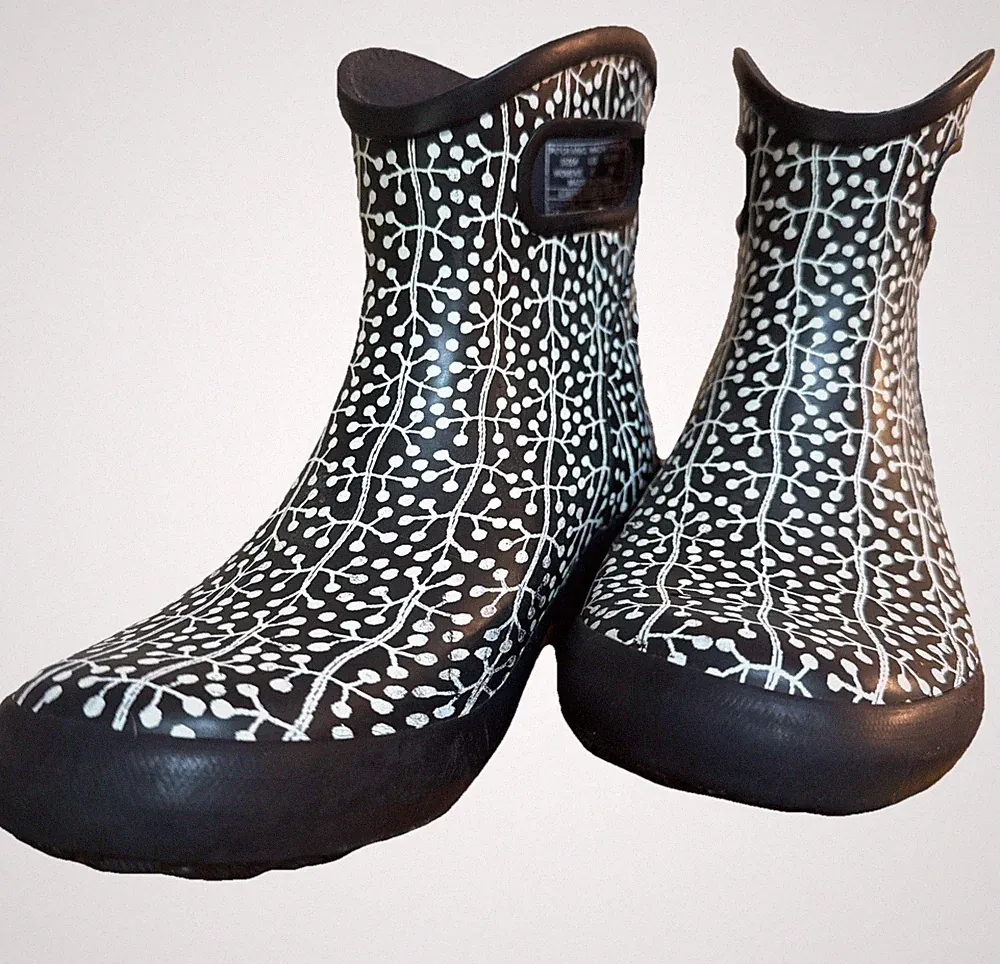 Bogs Floral Neutral Black/White Ankle Waterproof Rain Work Horse Boots Women 8