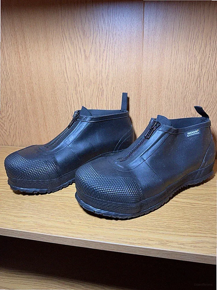 Bogs Overshoe Zip Up Composite Toe Unisex Size 7 Black Waterproof Work Boots