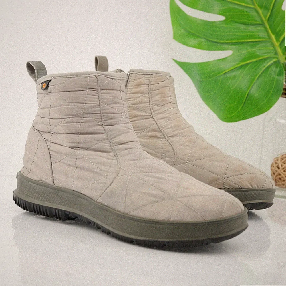 Bogs Womens Snowday Boot Size 7 Waterproof Gray Beige Quilted Insulated Bootie