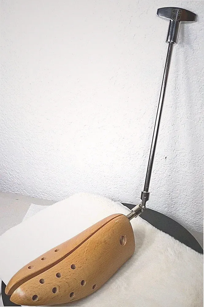 Boxer Heavyduty Professional Boot Stretcher For Men Loosen Hiking Boots Work
