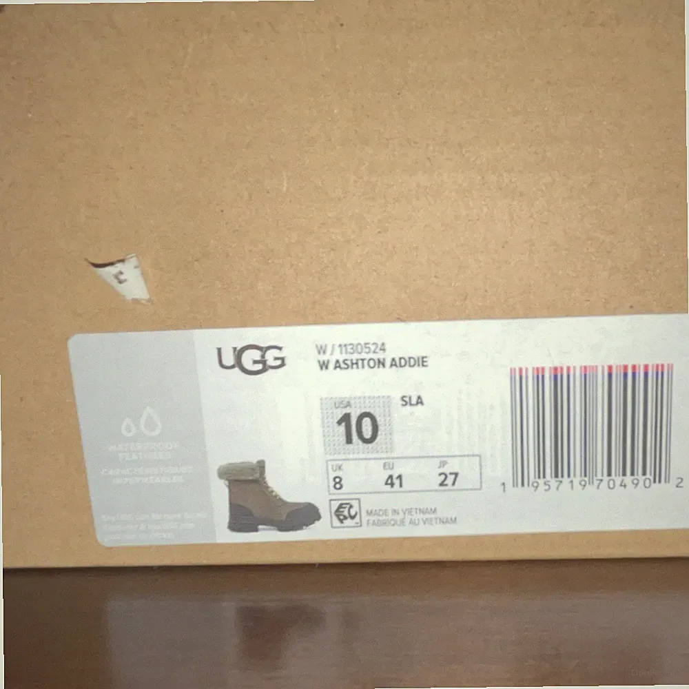 Brand New Uggs Ashton Addie Boots Black Women's Size 10 NEVER WORN!