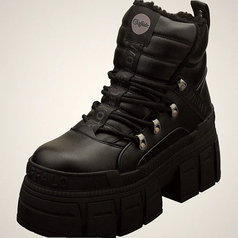 Buffalo Gospher Hike Mid Pad Vegan Womens Platform Boots in Black - 9 US