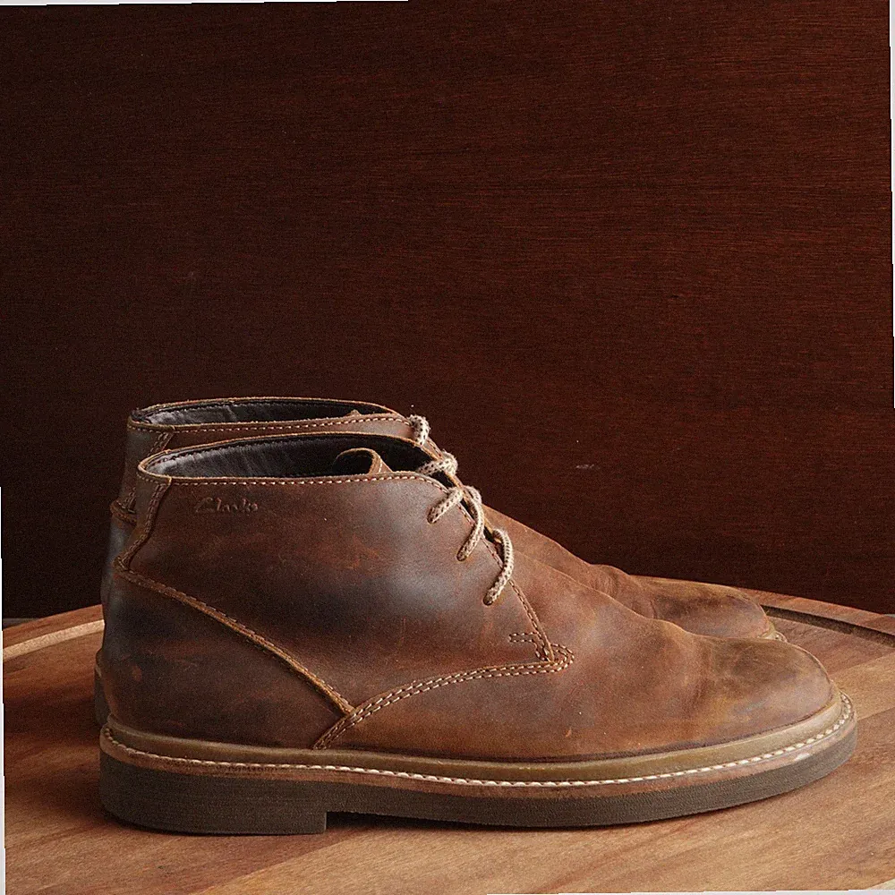 Clarks Boots Mens SZ 7 Brown Leather Chukka Desert Ankle Comfort Casual Classic