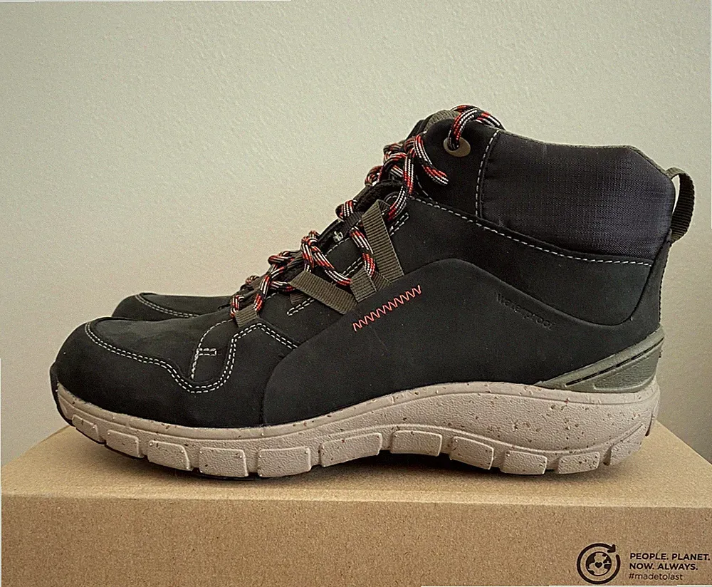 Clarks Hiking Boots Wave Summit AP Waterproof Comfort Women's 7.5 W 7.5 Wide