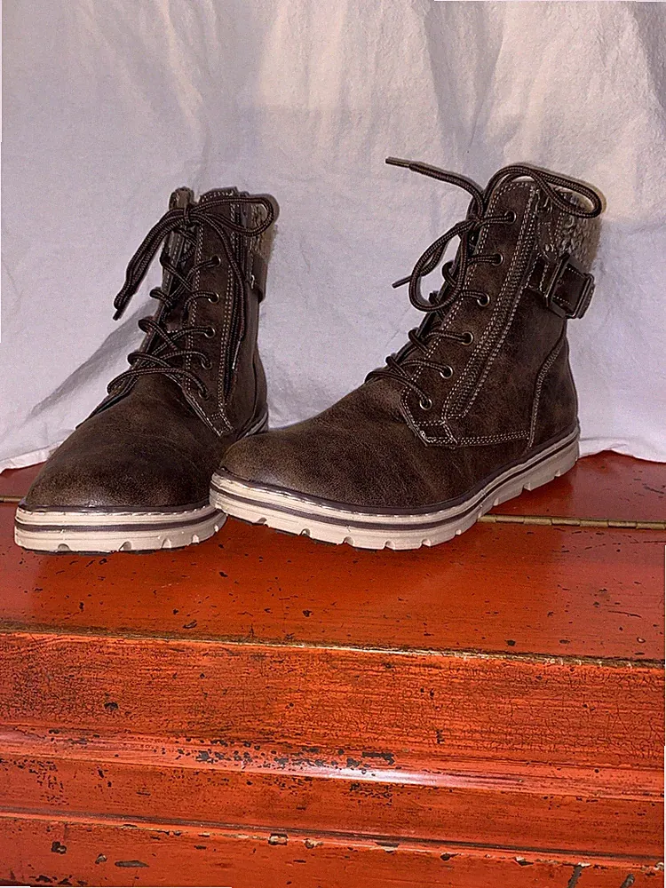 Cliffs by White Mountain Boots Womens 9 M Kelsie Bootie Brown Faux Leather