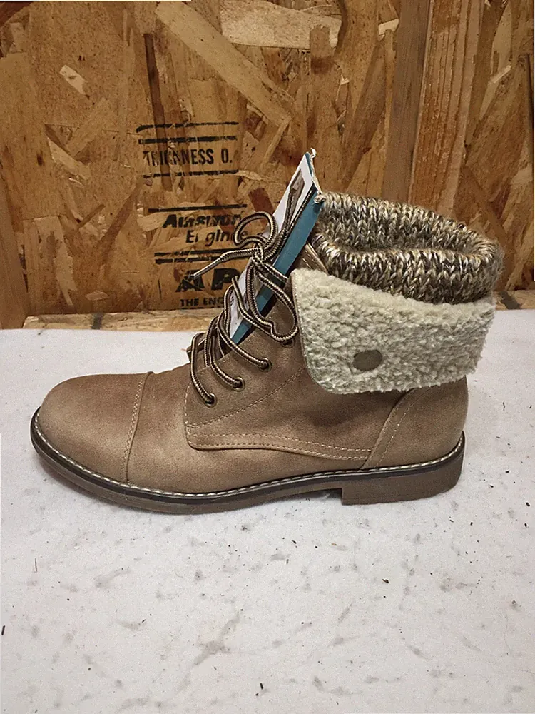 Cliffs White Mountain Cap Toe Combat Boots Duena Womens 8 Beige Sweater Sherpa