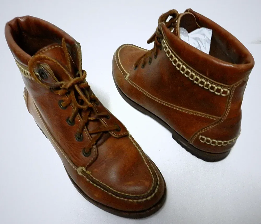 Cole Haan Country Vintage Leather ankle boots bootie Women Size Sz 5.5 AA Narrow