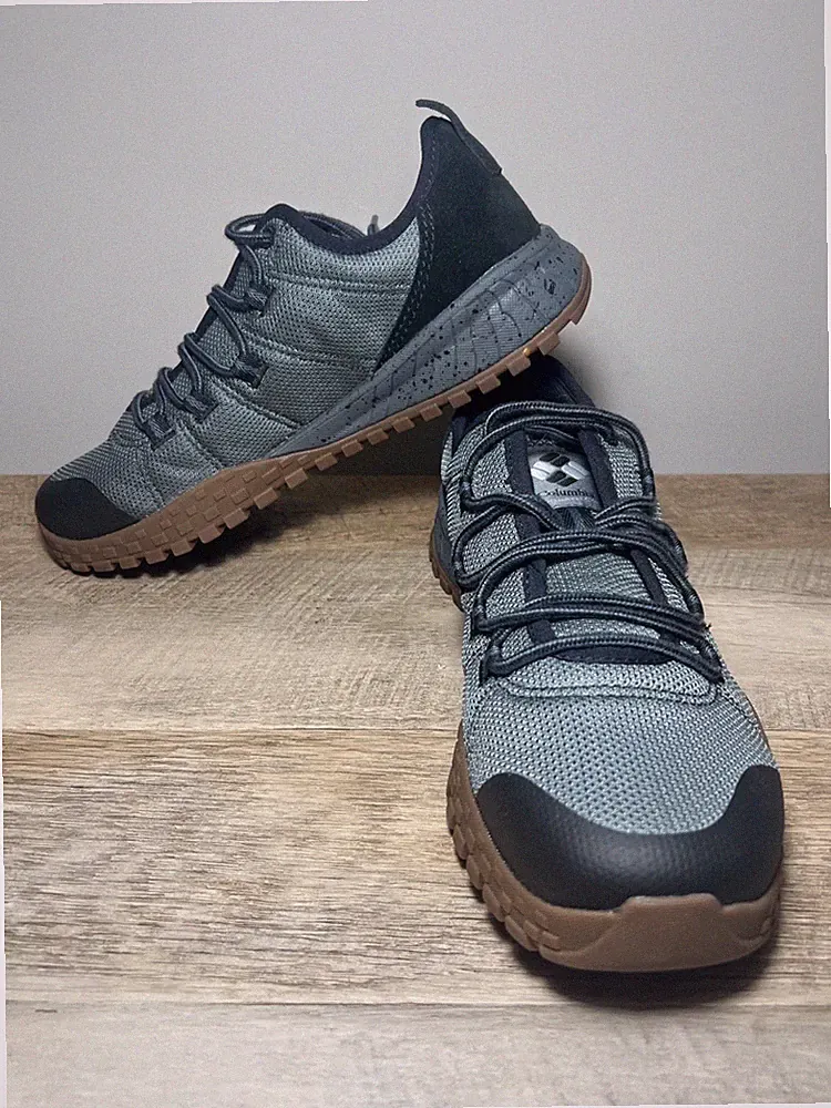 Columbia Men's Crestwood Hiking Shoes Fairbanks Low - Graphite/Black - Size US 8