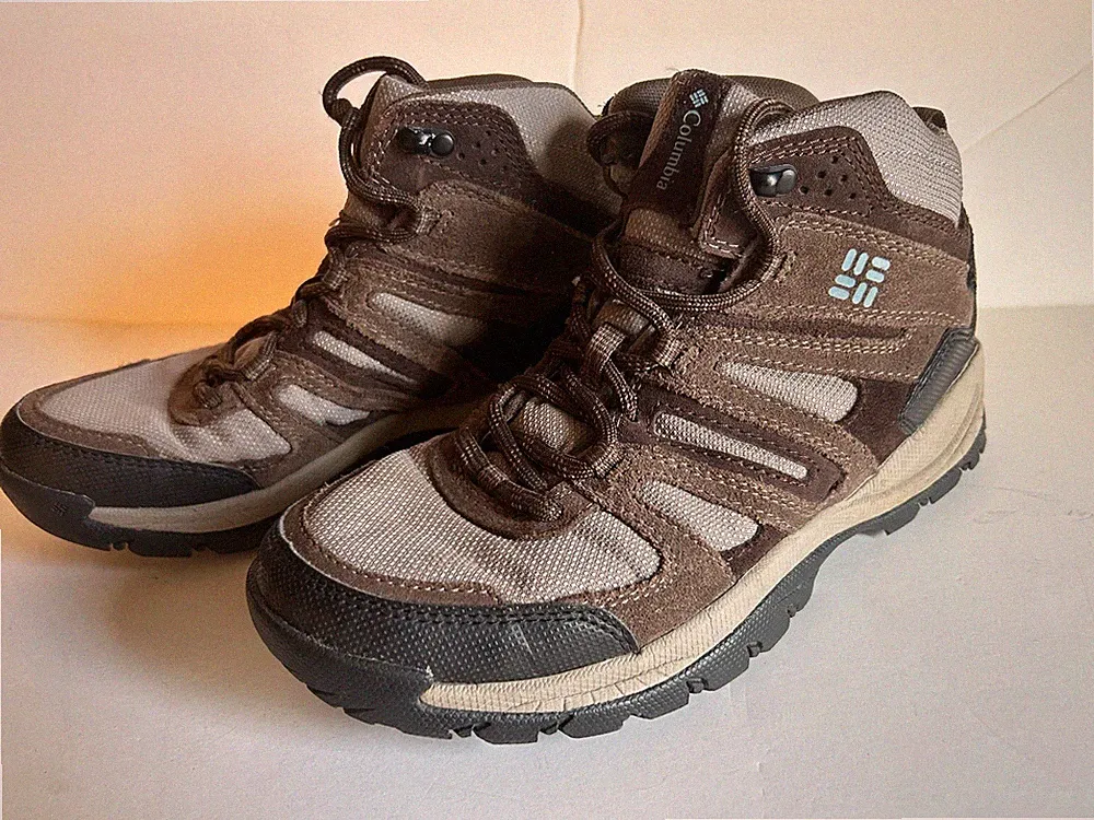 Columbia Omni Grip Boots - Women's Brown Hiking Size 8.5 BL3785-221