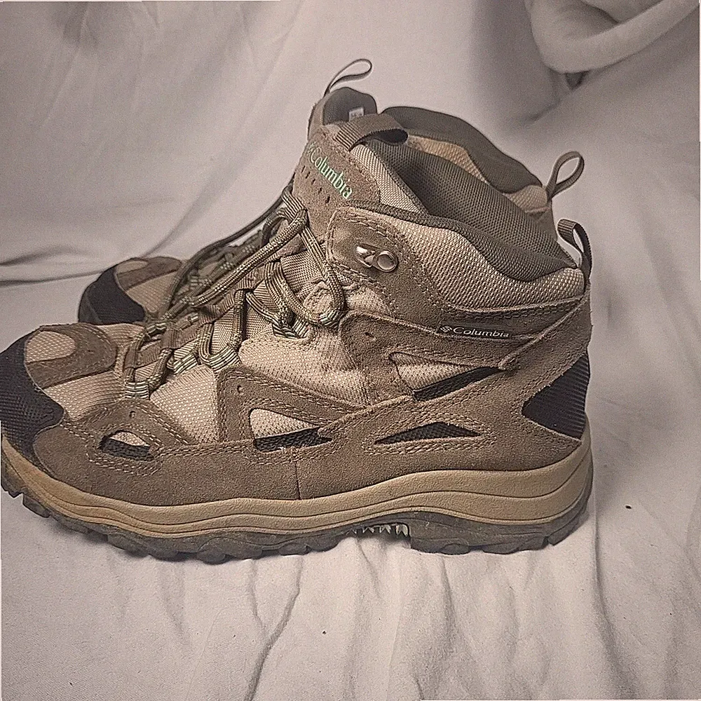 Columbia Women's Hiking Boots Size 11 Coremic Ridge Goat BL3620-24 Suede Leather
