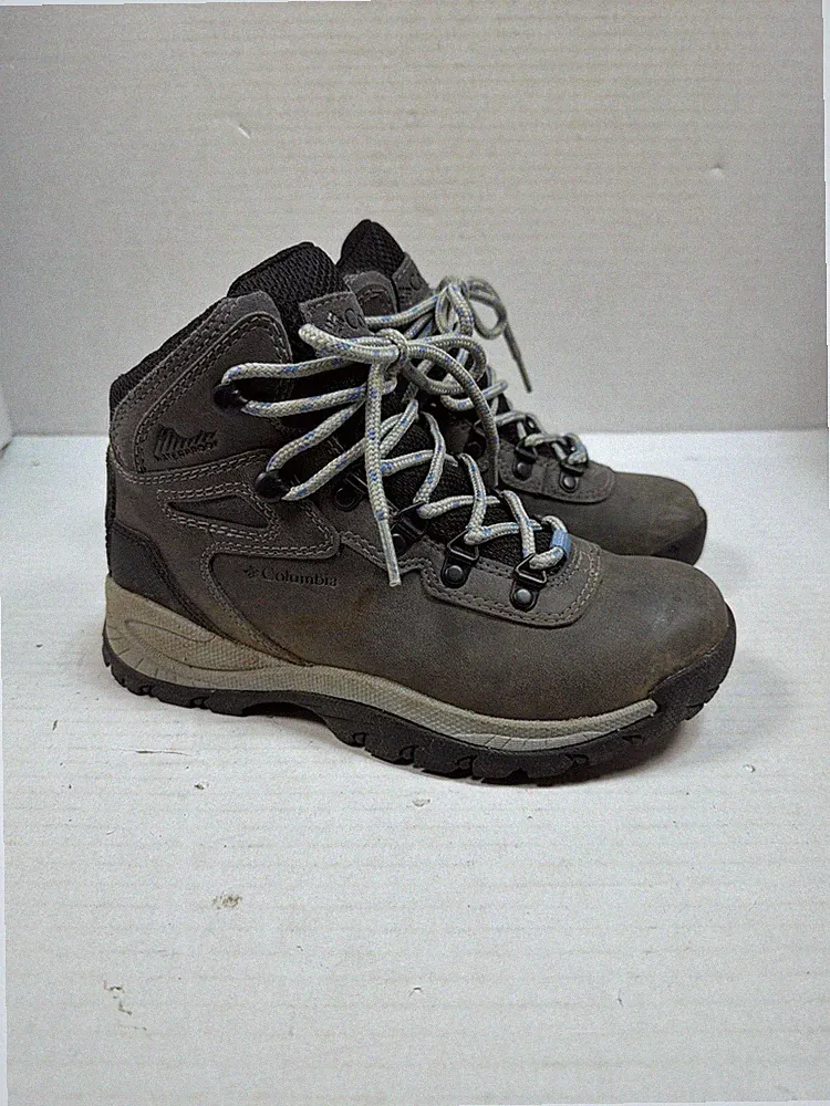 Columbia Women's Newton Ridge Plus Hiking Boot Size 5.5