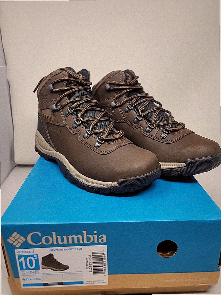 Columbia Women's Newton Ridge Plus Waterproof Hiking Boots Size 10.5 Crown Jewel