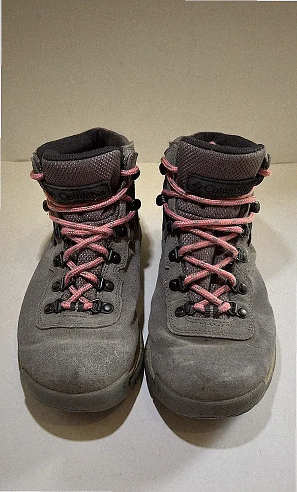 Columbia Women’s Waterproof Hiking Boots Gray Pink Omni-Grip Mid Top Size 7.5