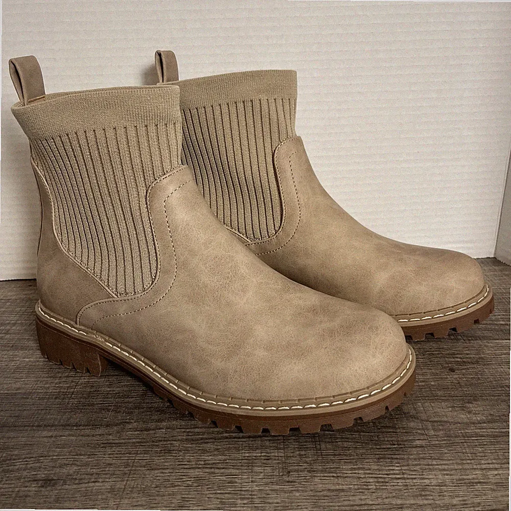 Corkys Cabin Fever Chelsea Pull On Boots Size 8 Tan Casual Vegan Leather Combat