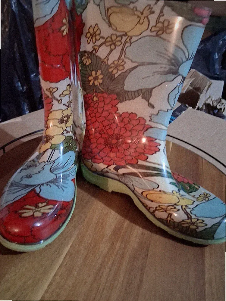 Crocs Women’s Floral Mid-Calf Waterproof Rubber Pull-On Rain Boots Multicolor 7