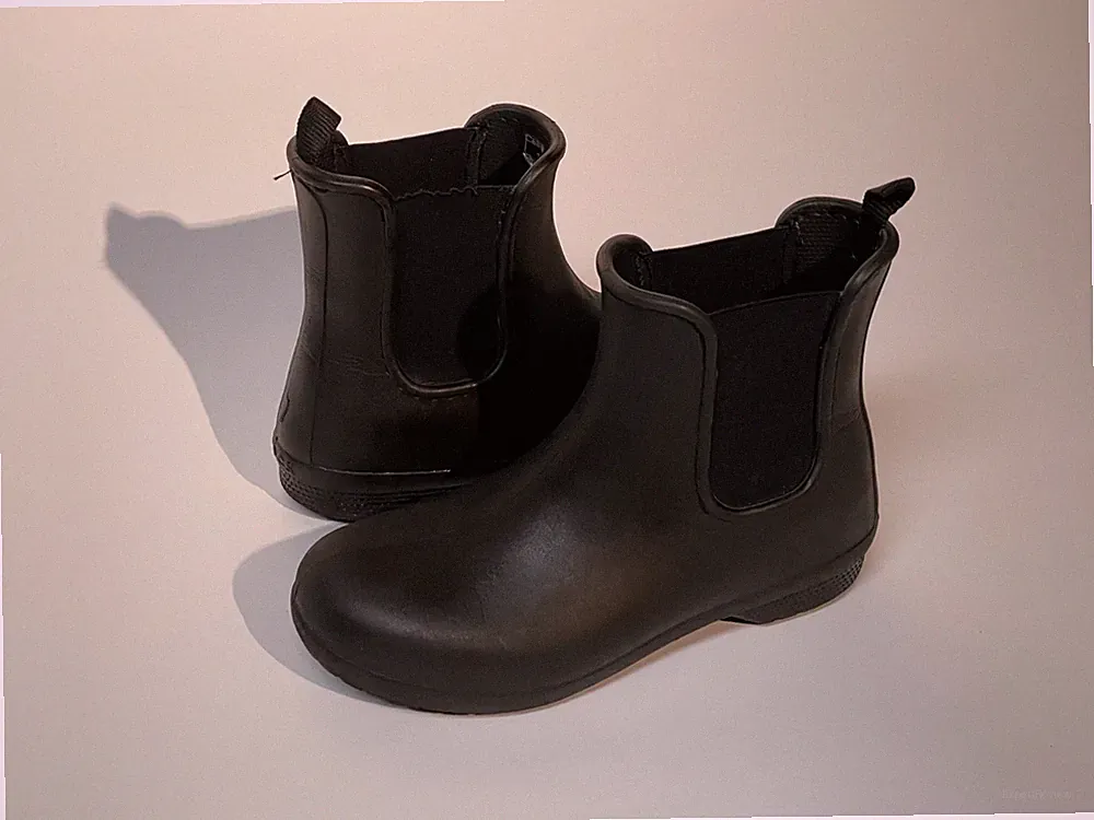 Crocs Women's Freesail Chelsea Ankle Boots Rain Boots Women's Size 7 Black
