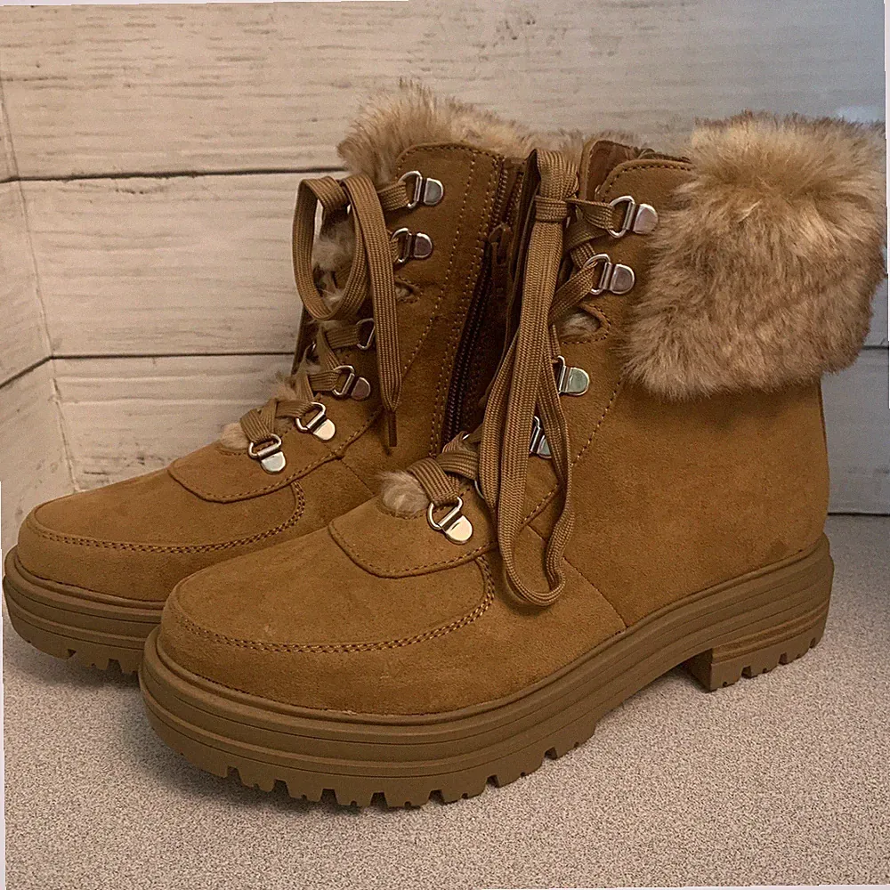 Crown & Ivy Inca Hiking Boots Cognac Brown Faux Fur Suede Women's Size 7.5