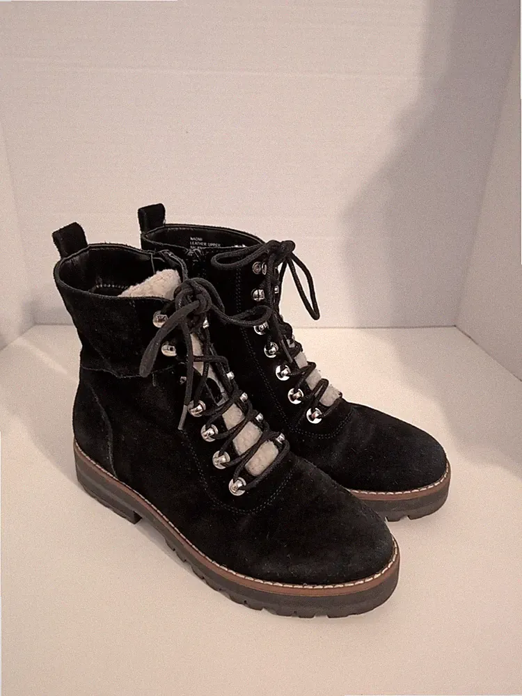Crown & Ivy Naomi Hiking Boots Black Leather Suede Lace-Up Women's Size 6
