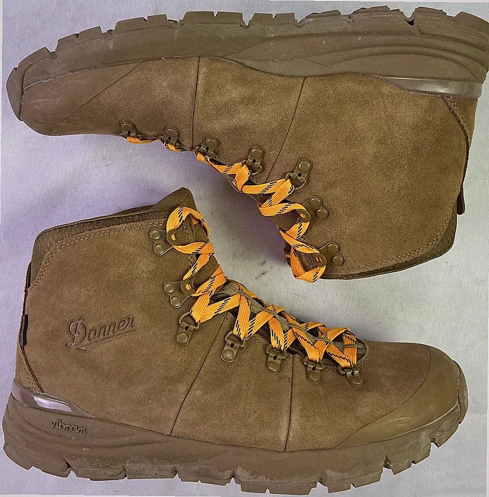 Danner Men's Mountain 600 4.5" Leather Hiking Boots-Brown-Size: 10.5 D