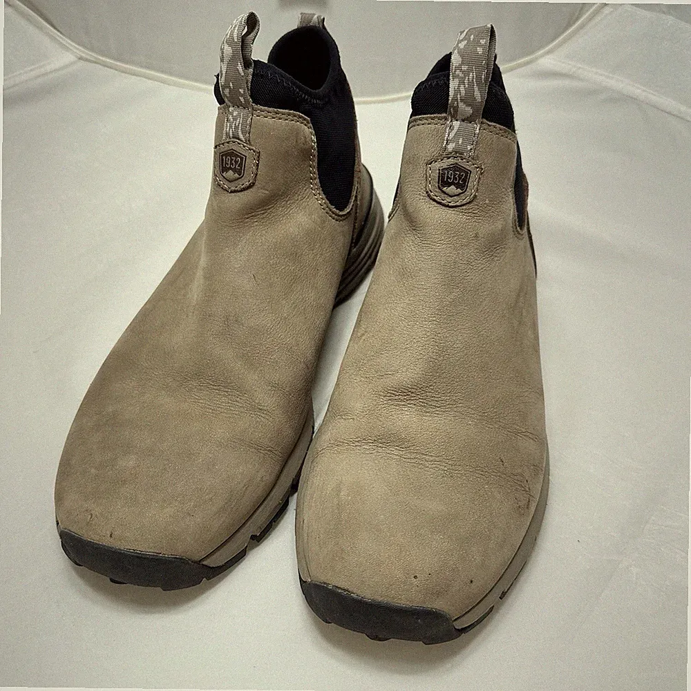 Danner Mountain 600 Chelsea Beige Mens 10 Pull On Shoes Vibram Soles Casual