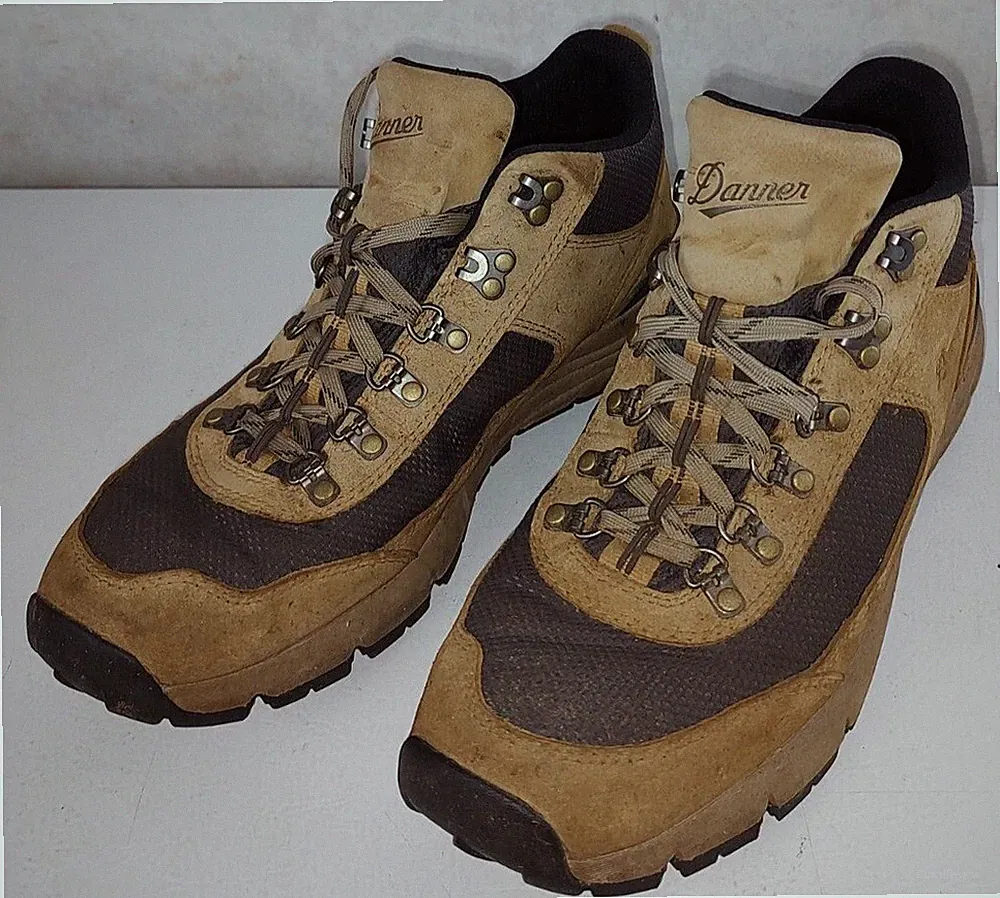 Danner South Rim 600 4" Sand Suede Nylon Trail Hiking Shoes Men's Size 9.5 Used