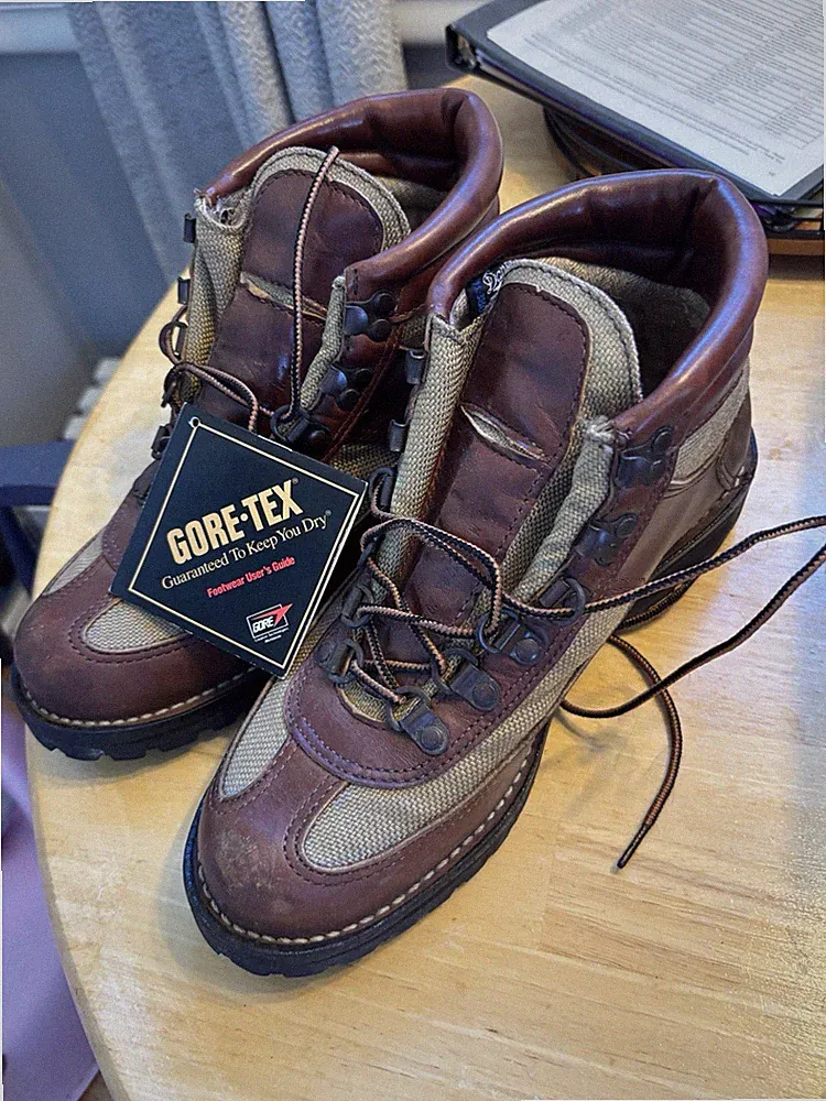 Danner Women's Brown Hiking Boots Gore-Tex US 9 Medium 31570X Made in USA